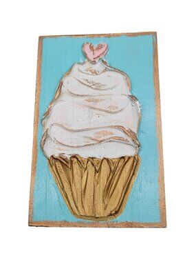 Coddiwomple Handcrafted Wood Cupcake Block Art With Heart Accent